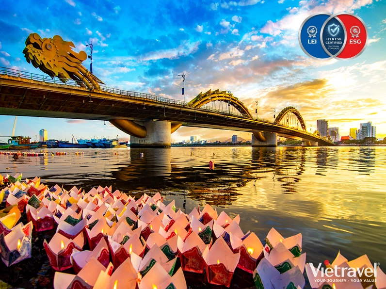 Bà Nà Hills với Cầu Vàng độc đáo
