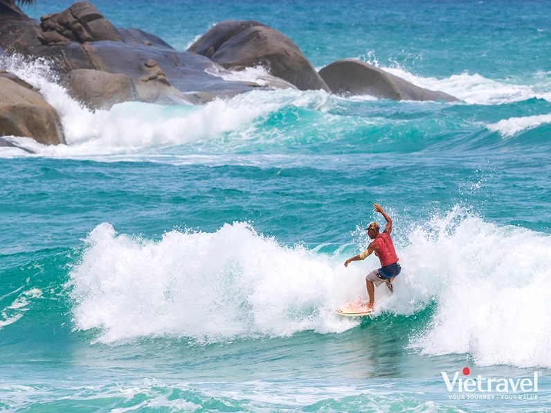 Bãi biển Kata tại Phuket, Thái Lan