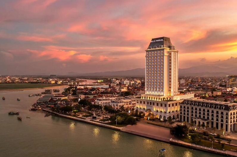 Bãi biển Nhật Lệ xanh biếc