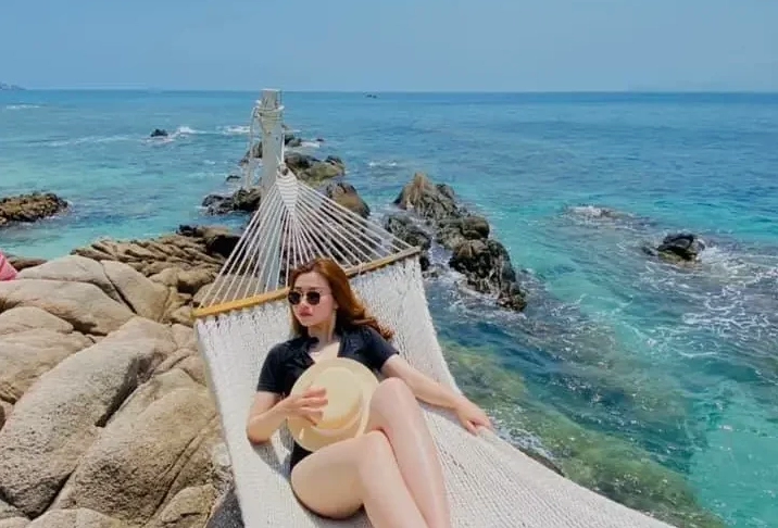 Bãi tắm Cù Lao Xanh Nha Trang