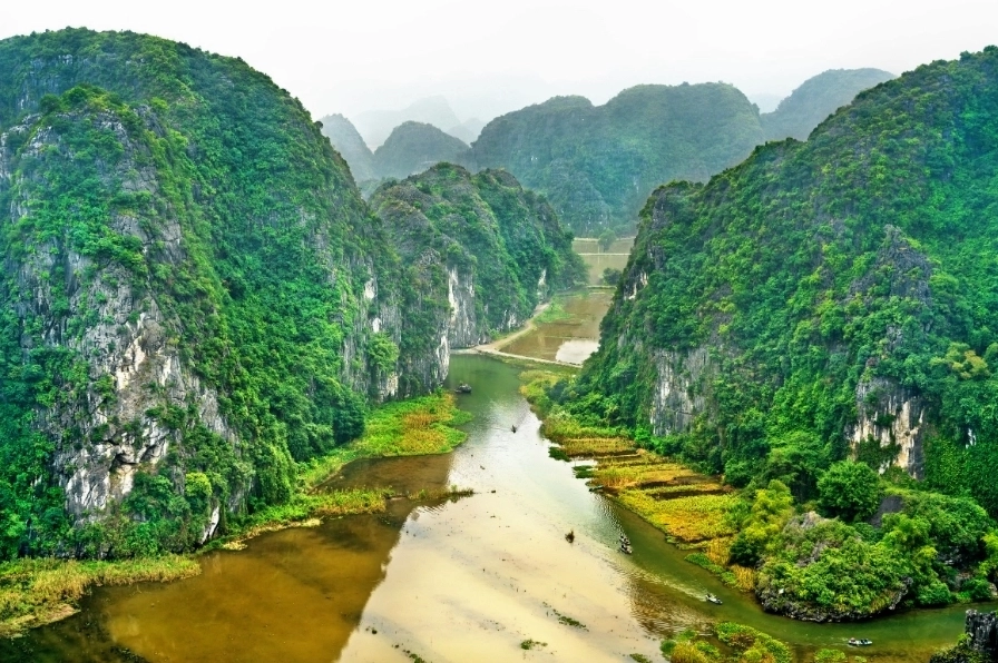 Cảnh quan Tam Cốc - Bích Động mùa lúa chín