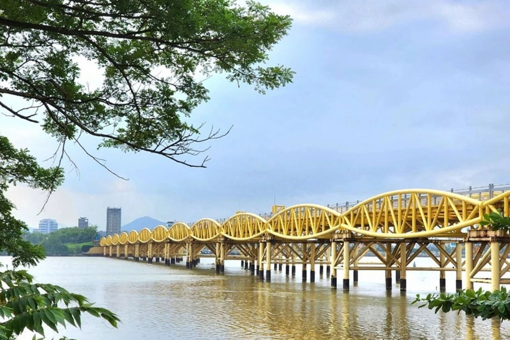 Cầu Nguyễn Văn Trỗi mang nét cổ kính