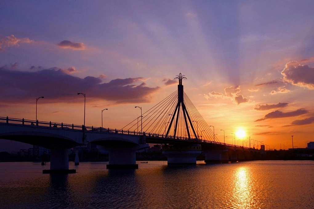 Cầu Sông Hàn độc đáo với khả năng quay