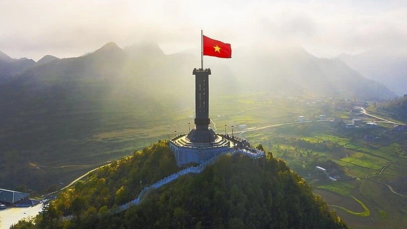 Cột cờ Lũng Cú - Biểu tượng địa đầu Tổ quốc tại Hà Giang