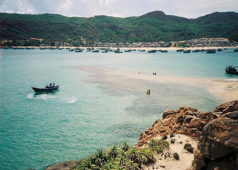 Cuộc sống bình dị tại làng chài Hải Minh