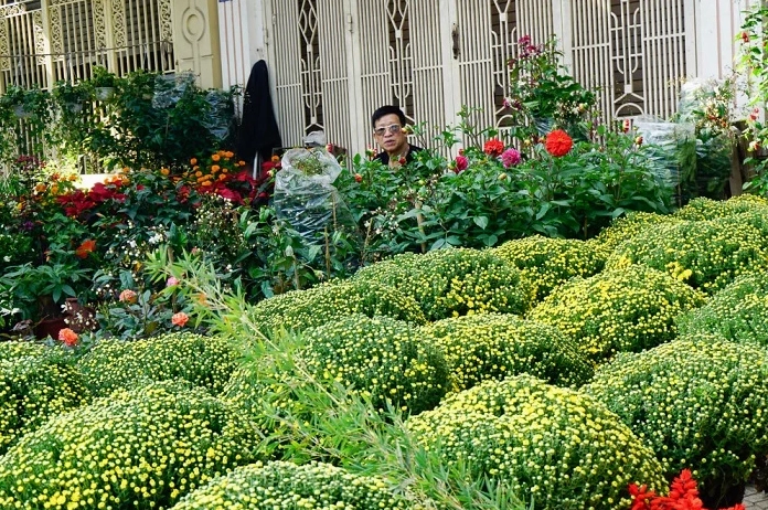 Du khách khám phá các điểm tham quan ở Hải Phòng