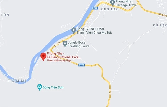 Hoạt động zipline tại Hang Tối Quảng Bình