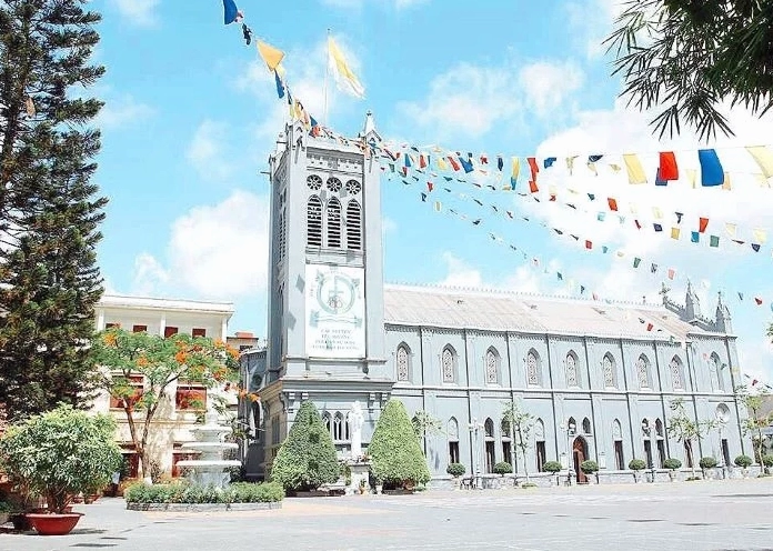 Ngọn hải đăng trên đảo Dấu