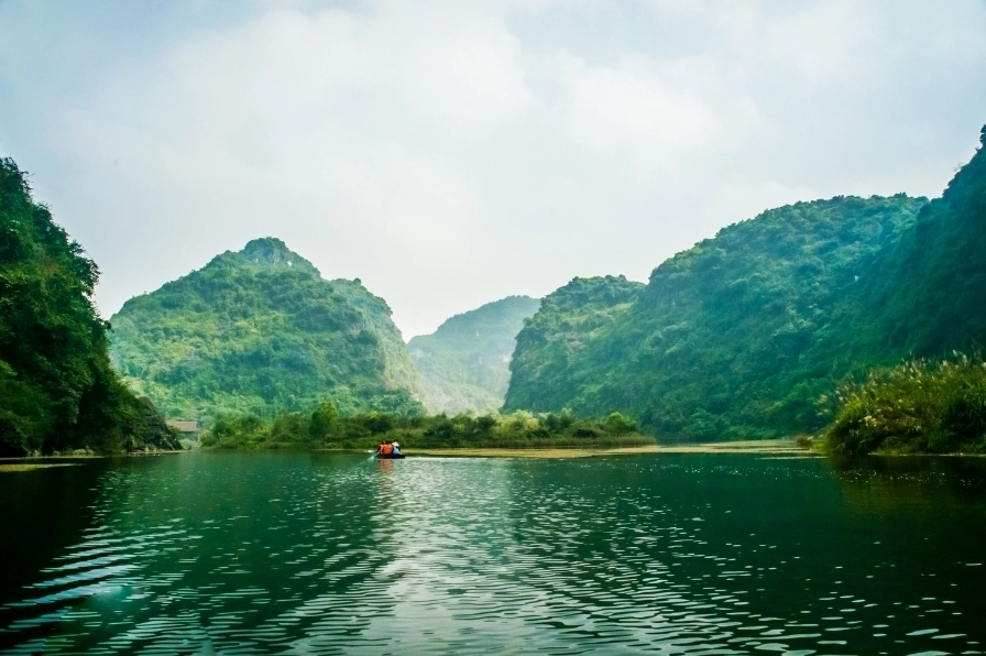 Quần thể danh thắng Tràng An - Ninh Bình