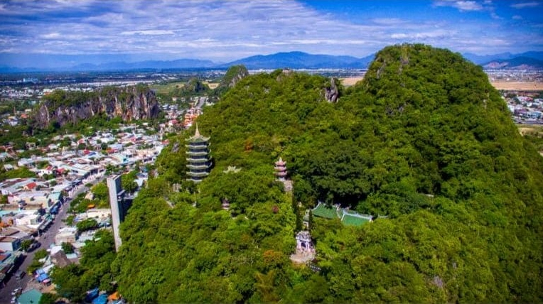 Toàn cảnh Ngũ Hành Sơn nhìn từ trên cao
