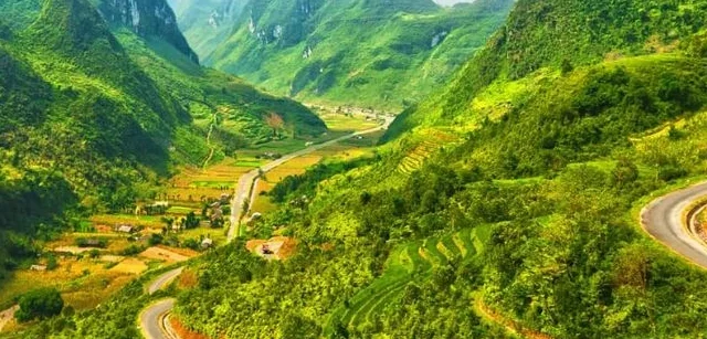 Top Cảnh Đẹp Hà Giang: Khám Phá Cao Nguyên Đá Mê Hoặc