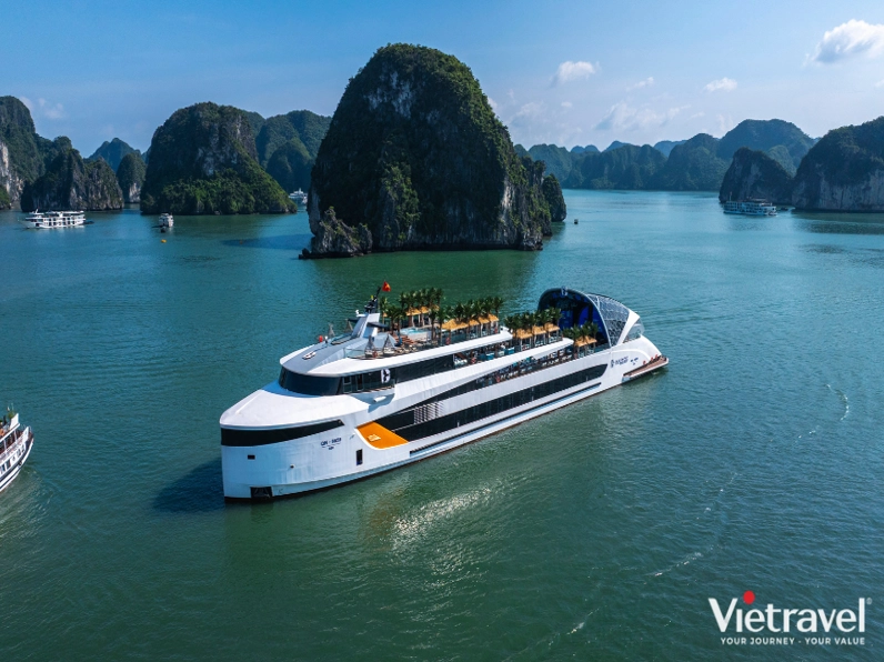 Trải nghiệm chèo thuyền tại Tràng An