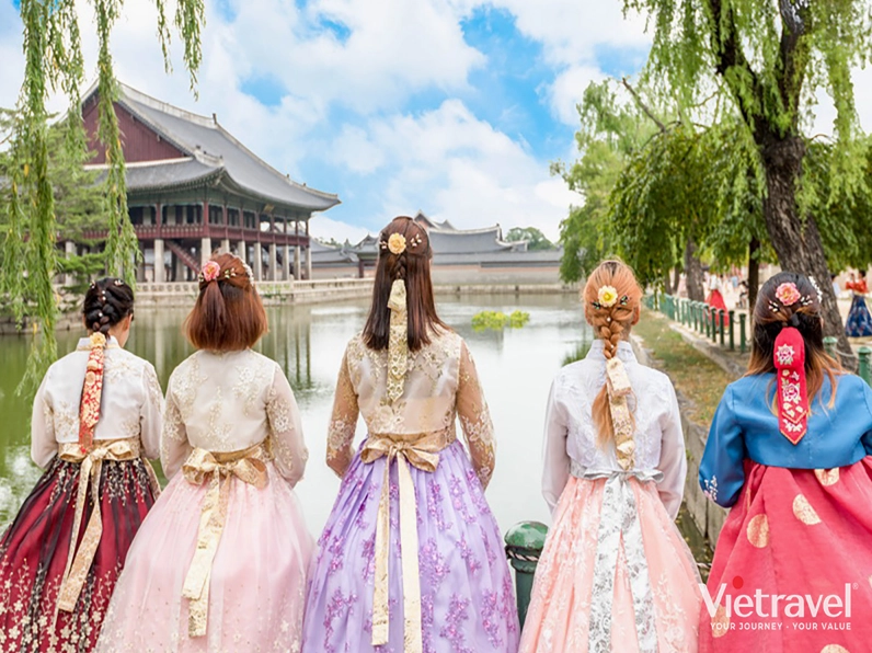 Trải nghiệm mặc Hanbok tại Seoul khi du lịch Hàn Quốc