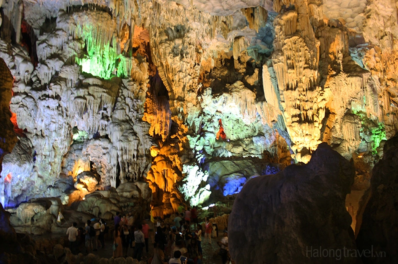 Vẻ đẹp ấn tượng bên trong Động Thiên Cung