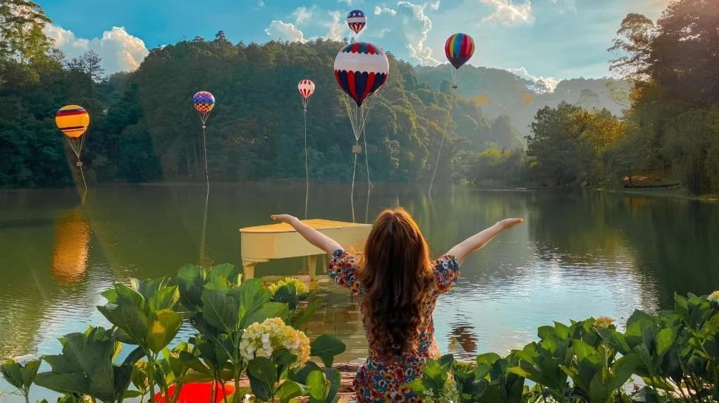 Azulik Hill với không gian vườn và góc check-in thơ mộng