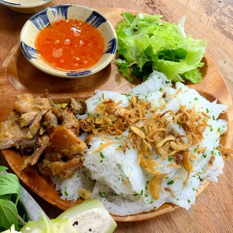 Bánh hỏi thịt nướng thơm lừng