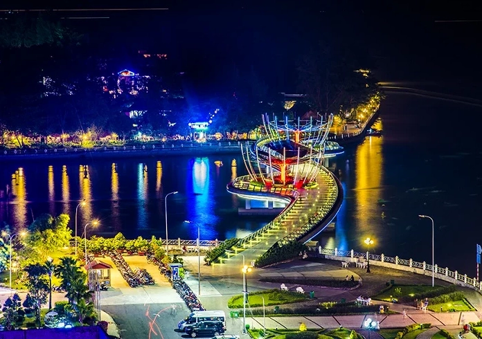 Bến Ninh Kiều Cần Thơ về đêm