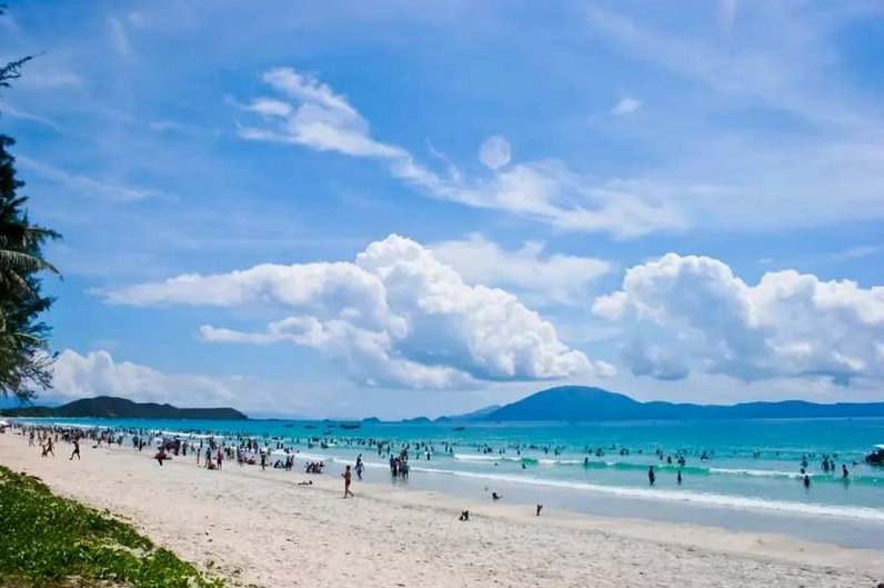Biển Cửa Lò - một trong những cảnh đẹp Nghệ An nổi bật.