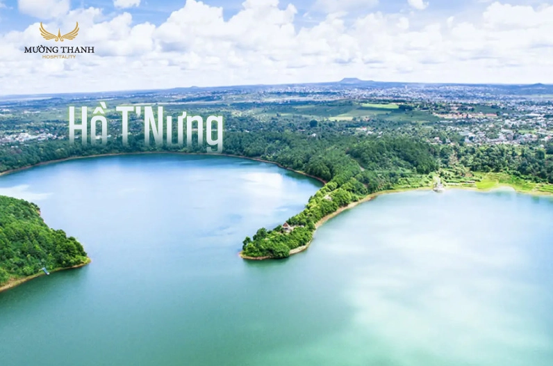 Biển Hồ T'Nưng thơ mộng và rộng lớn