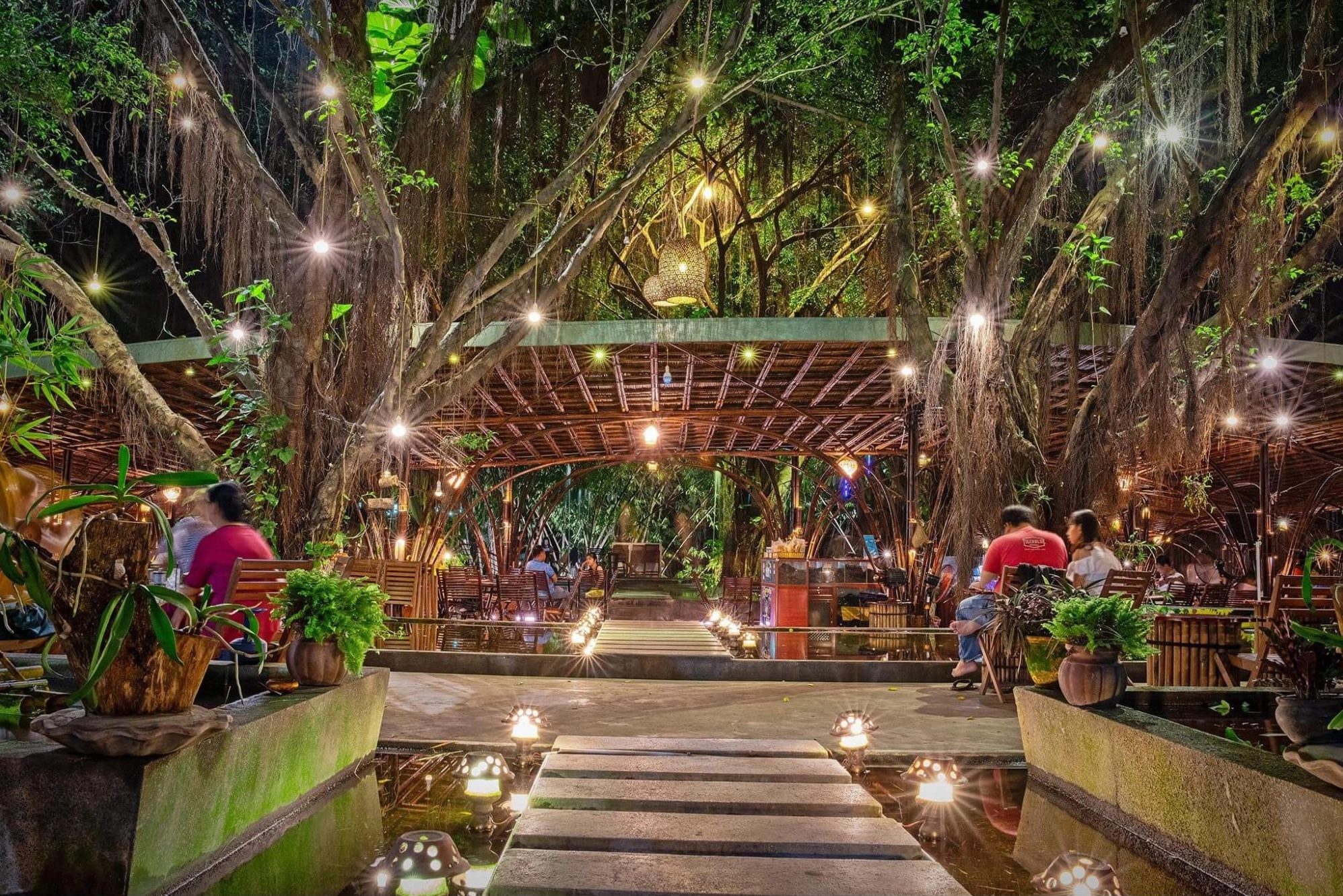 Cafe Gió và Nước - địa điểm thư giãn khi du lịch Bình Dương có gì chơi.