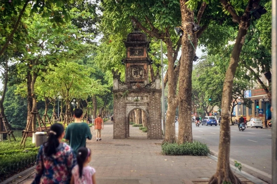 Cảnh đẹp Hồ Gươm vào một ngày đẹp trời