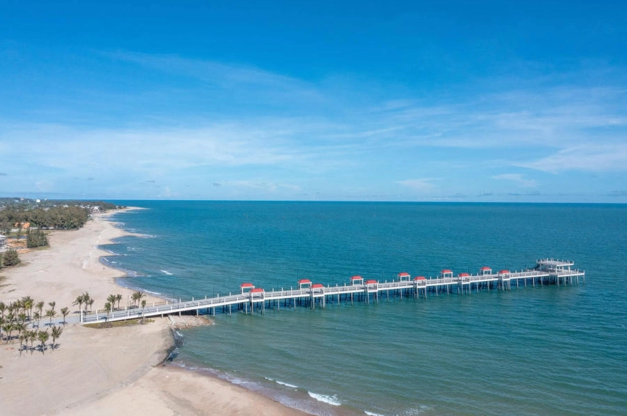 Cầu Hamptons Pier nhìn ra biển Vũng Tàu