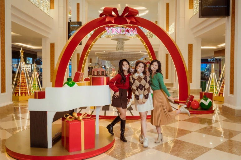 Check-in trong trung tâm thương mại Royal City - Một trong những trải nghiệm Royal City có gì chơi