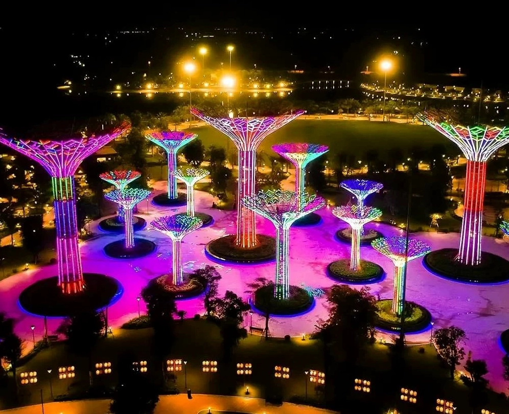 Công viên Ánh sáng Vinhomes Grand Park về đêm