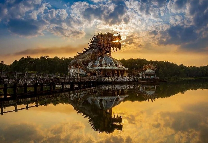 Công viên Hồ Thủy Tiên bỏ hoang