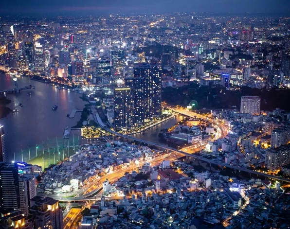 Cửa hàng sang trọng bên trong TTTM Vincom Đồng Khởi