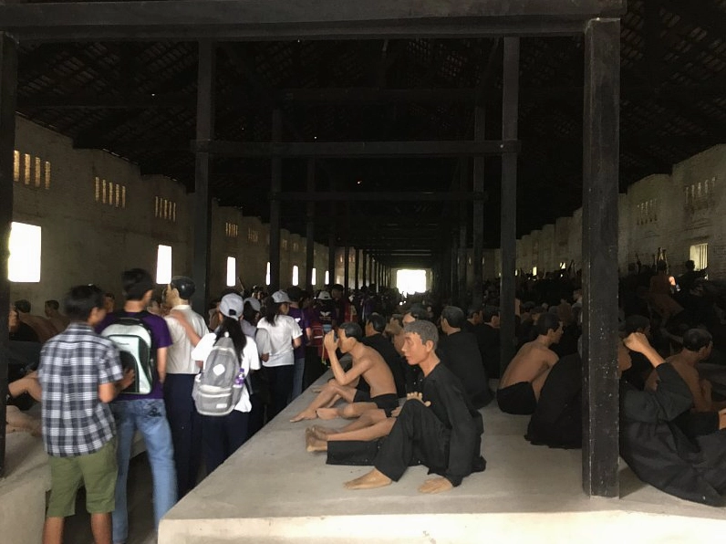 Di tích Nhà tù Phú Lợi - địa điểm lịch sử khi tìm hiểu Bình Dương có gì chơi.