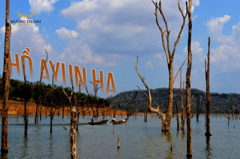 Hồ Ayun Ha với cảnh quan yên bình và thơ mộng
