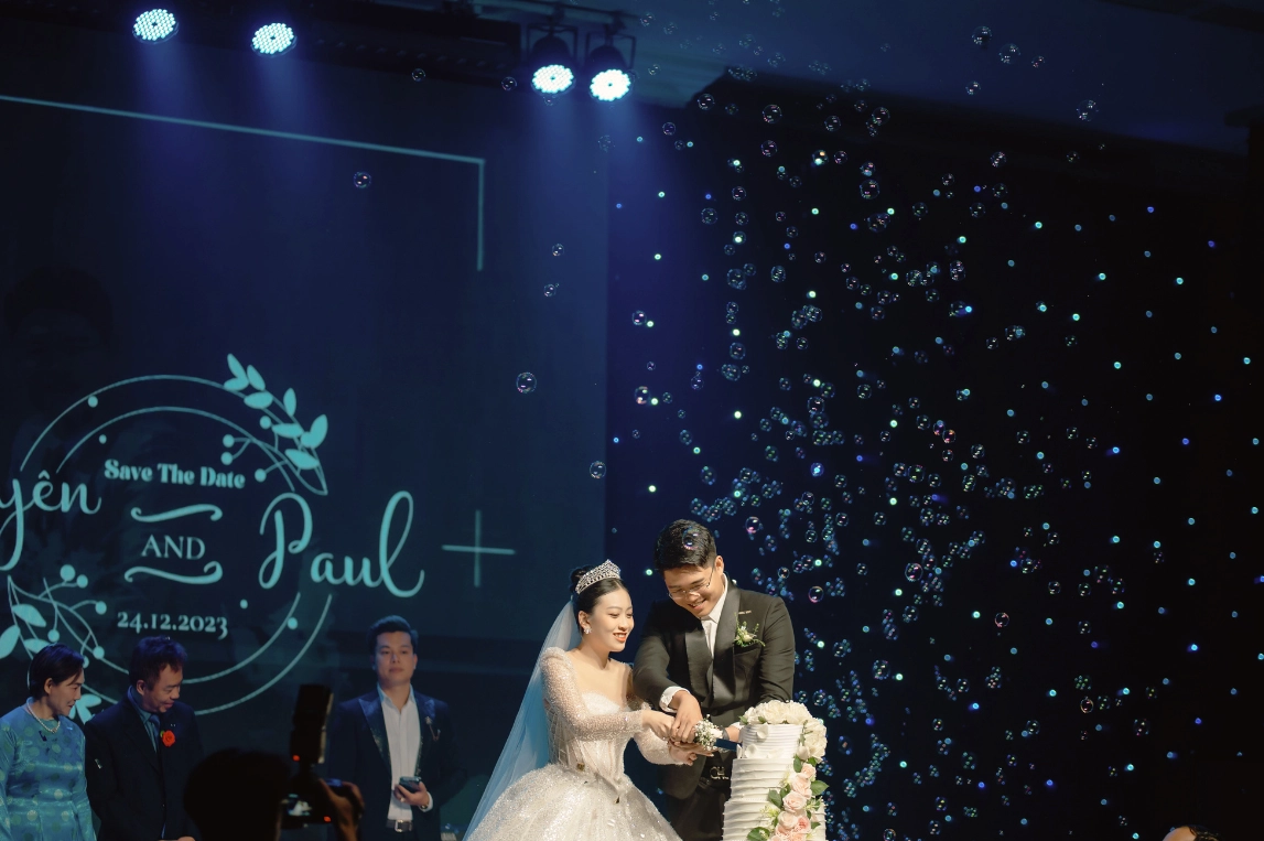 Hồ bơi nước ấm tại khách sạn MerPerle Đà Lạt
