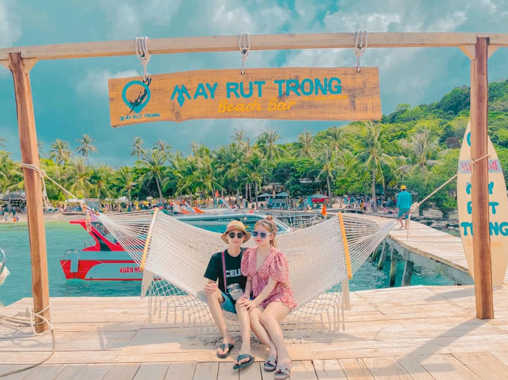Hòn Mây Rút Trong - Thiên đường giữa biển đảo Phú Quốc
