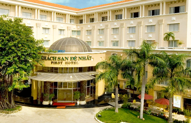 Khách sạn Đệ Nhất - First Hotel kính chào quý khách