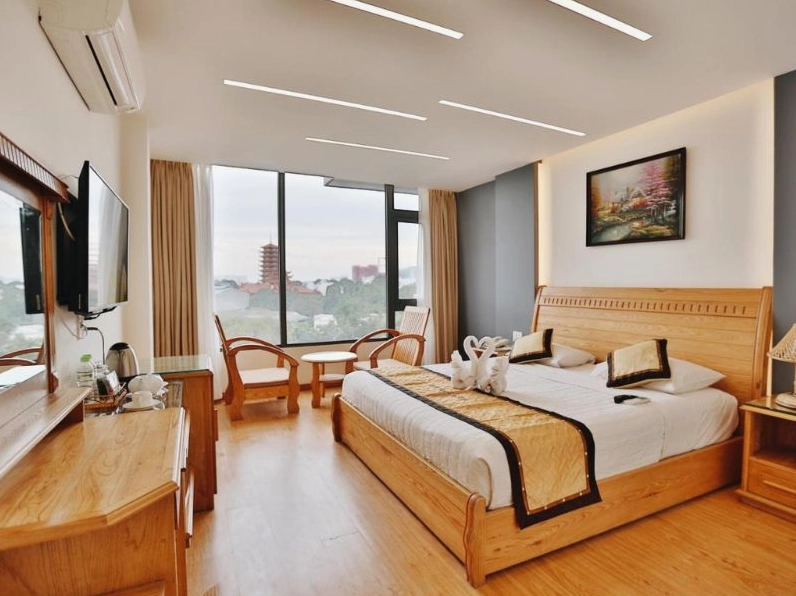 Khách sạn Đức Vương, Quận 10