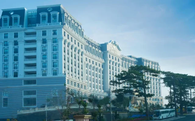 Khách sạn Merperle Đà Lạt: Thiên đường nghỉ dưỡng đẳng cấp 2026