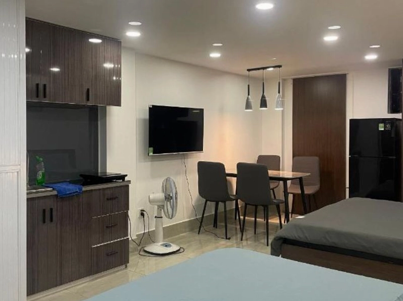 Khách sạn Q Home, Quận 10