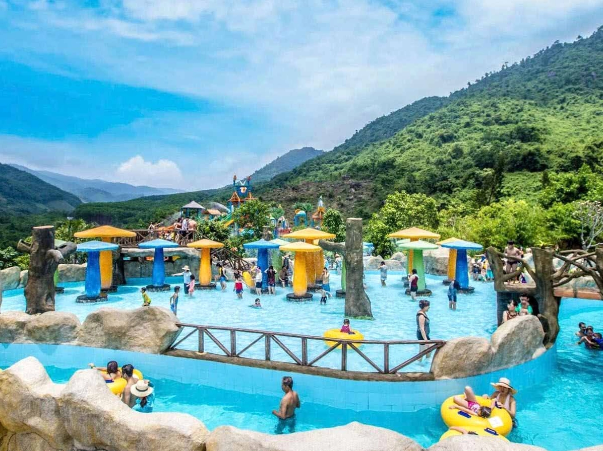 Khám phá Núi Thần Tài