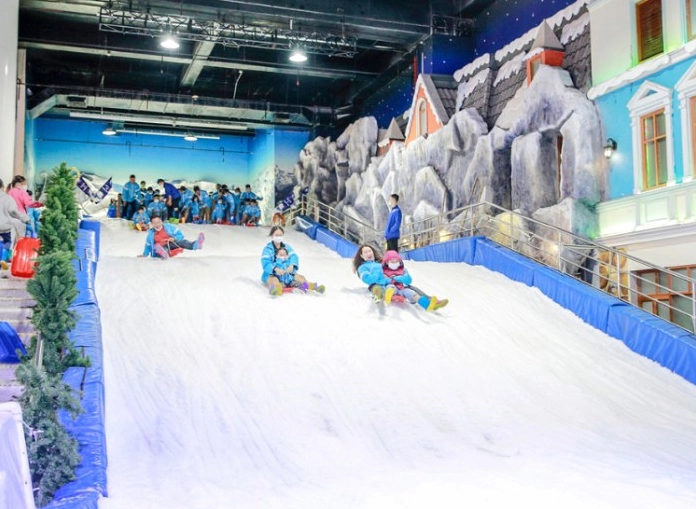 Khu vui chơi tuyết Snow Town
