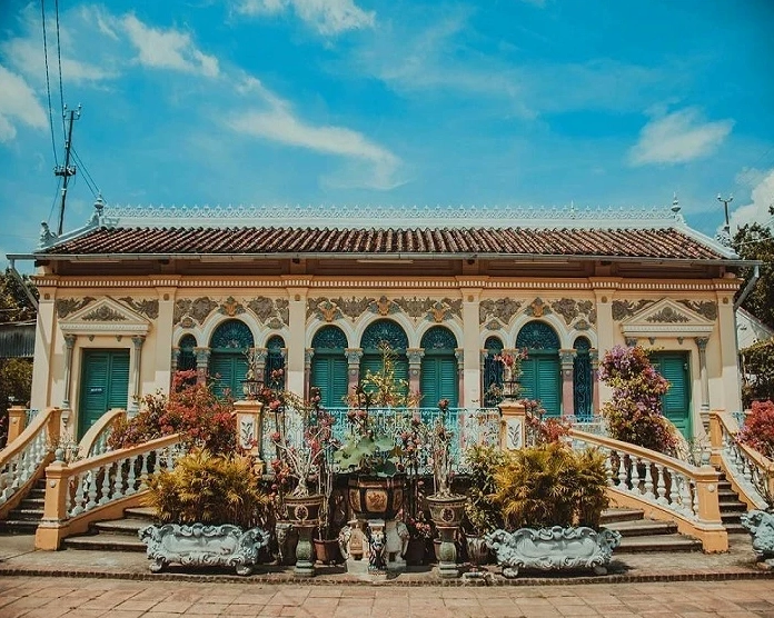 Kiến trúc cổ kính của Nhà Cổ Bình Thủy