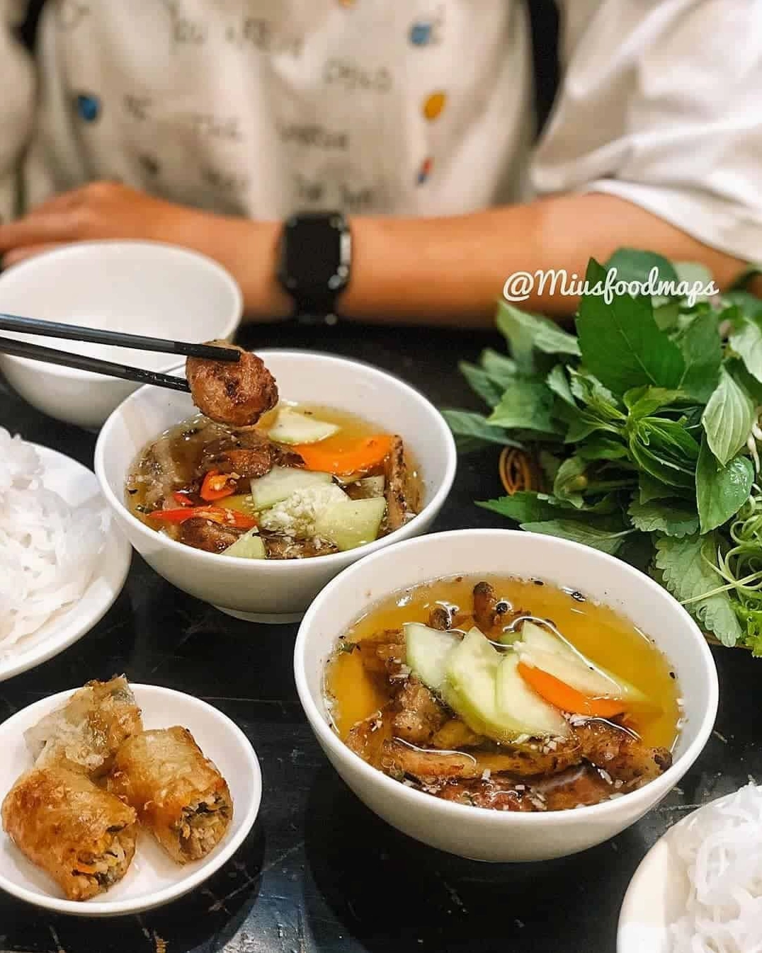 Món bún chả thơm ngon tại Phố Cổ Hà Nội