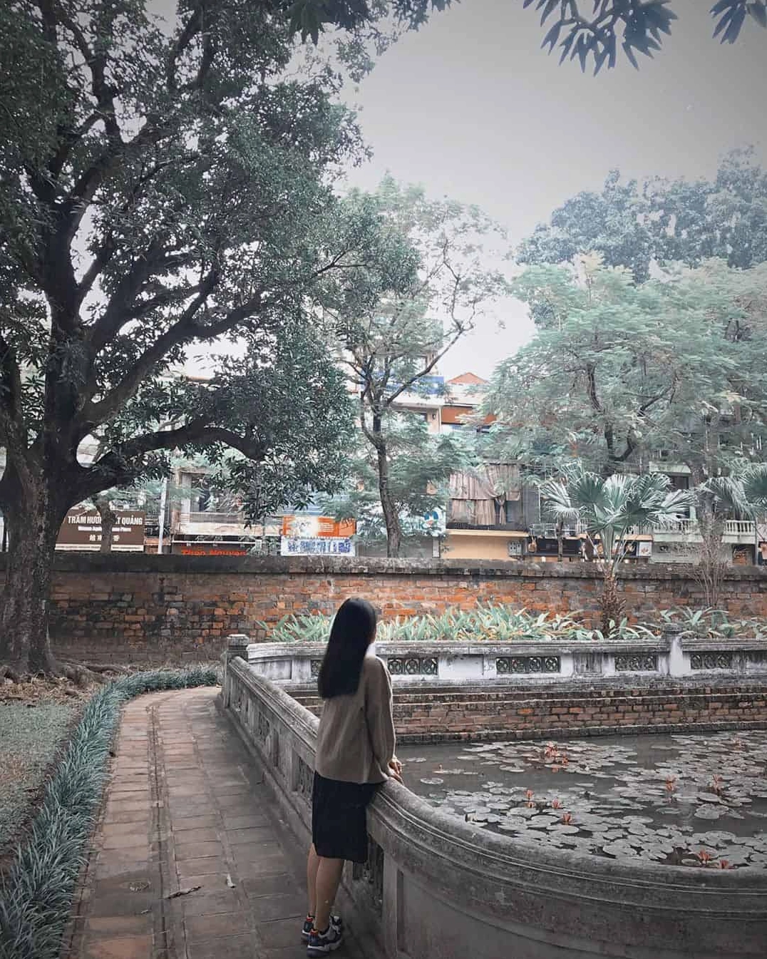 Một góc yên bình trong khuôn viên Văn Miếu