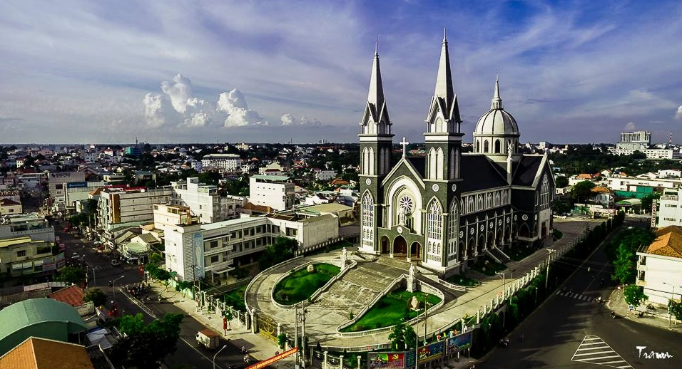 Nhà thờ Chánh tòa Phú Cường - một trong những địa điểm thú vị khi khám phá Bình Dương có gì chơi.
