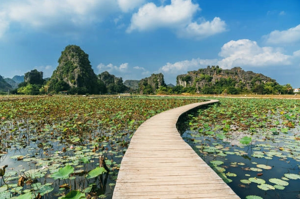 Phong cảnh Ninh Bình tại Tam Cốc