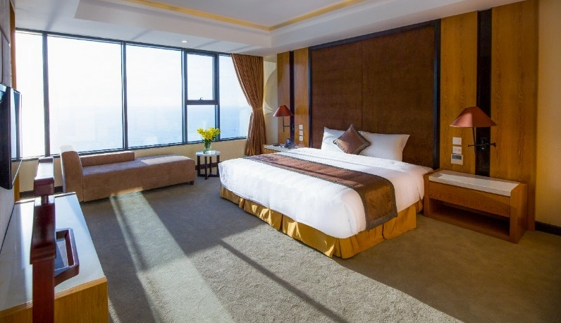 Phòng Grand Suite tại Khách sạn Mường Thanh Đà Nẵng