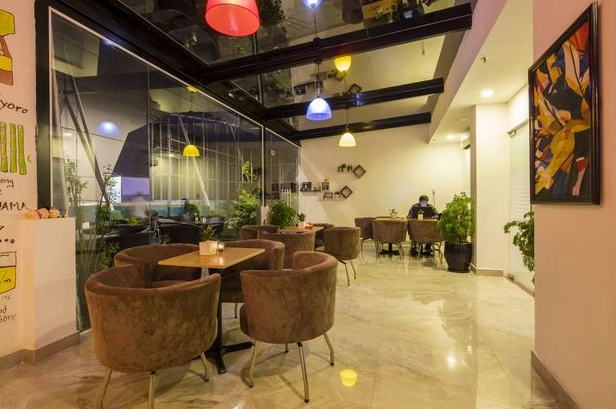 Phòng nghỉ tại TTC Hotel Deluxe Airport gần sân bay Tân Sơn Nhất