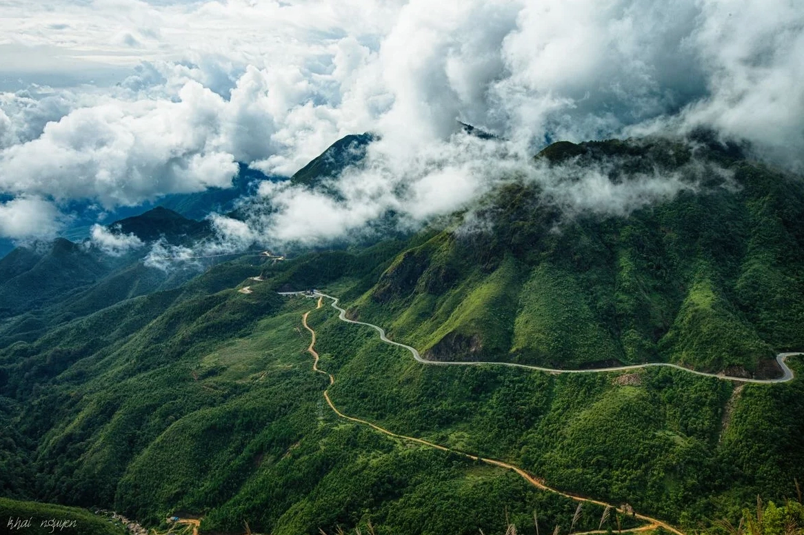 Ruộng bậc thang mùa lúa chín vàng rực ở Sapa