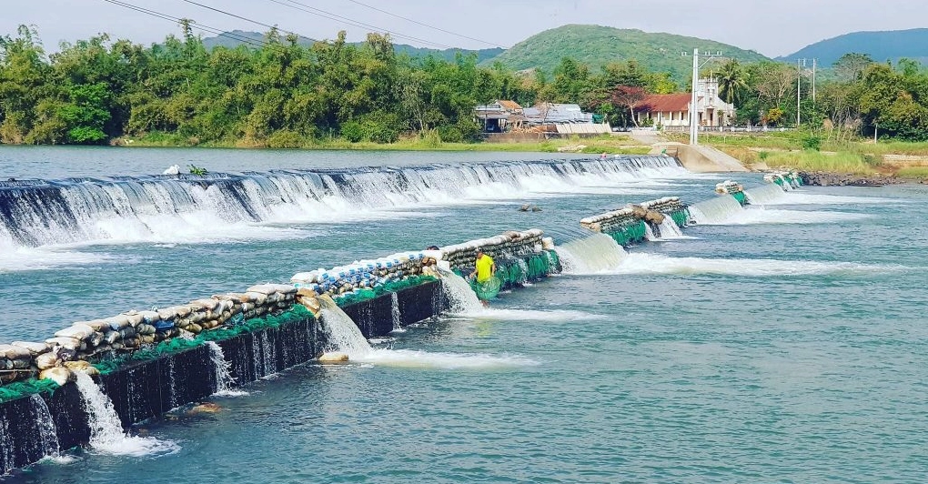 Thác Hồ Trà Phú Yên, ốc đảo xanh mát.