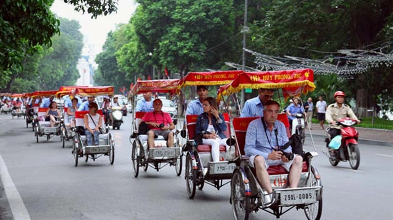 Tham quan Hà Nội bằng xích lô - trải nghiệm thú vị tại những địa điểm nổi tiếng